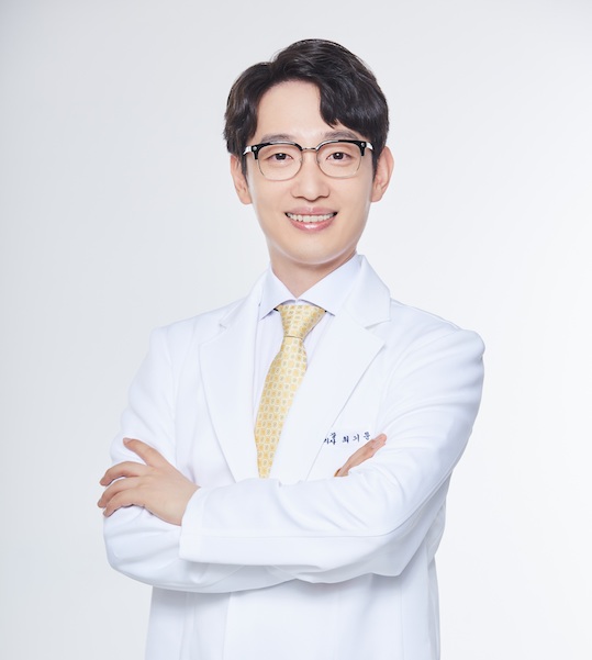 위강한의원_더부룩함 명치통증 이어지는 만성소화불량, 원인 모를 상황이라면