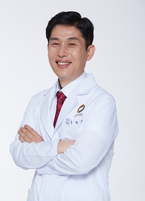위강한의원_추워질수록 기승, 수족냉증의 원인과 치료방법은?