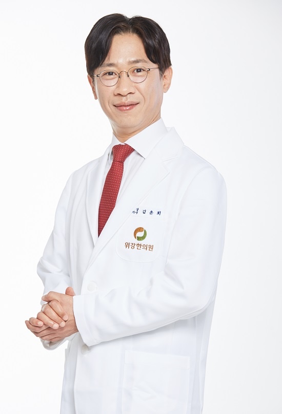 위강한의원_혀갈라짐·입마름 동반한 혀통증, 치료가 필요할 땐?