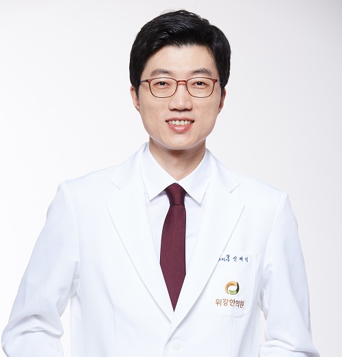 위강한의원_만성기침과 끈적한 목이물감, 심한 입냄새까지… 후비루 치료방법은?