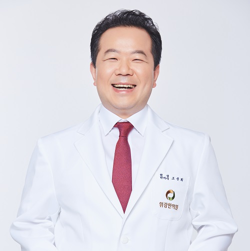 위강한의원_소화불량과 두통 동반 시, 담적 치료 통한 전신 균형 회복 접근